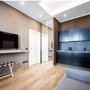 New Amazing Bilo In The Heart Of From Moscova Group Appartamento Milano
