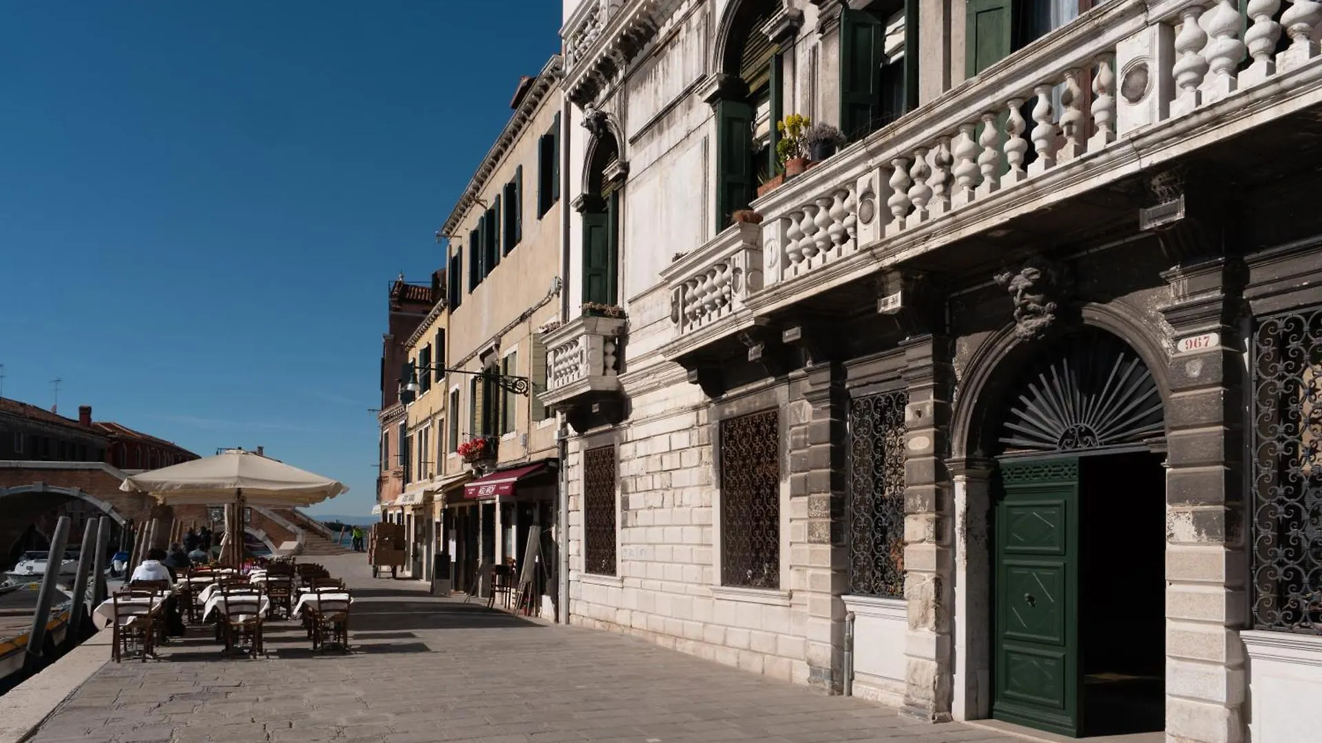 Rousseau'S Apartment Venice Italy