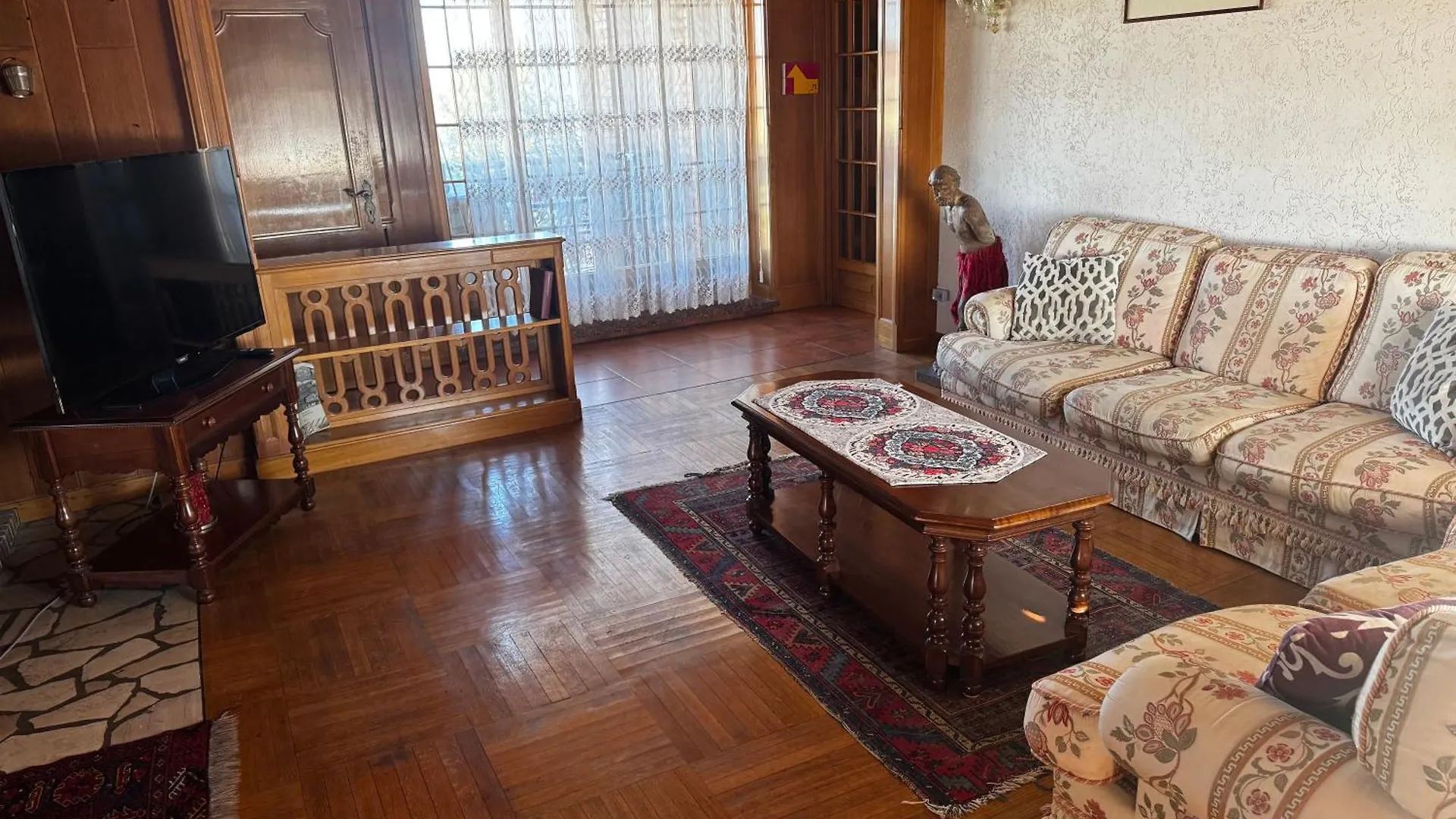Rousseau'S Apartment Venice